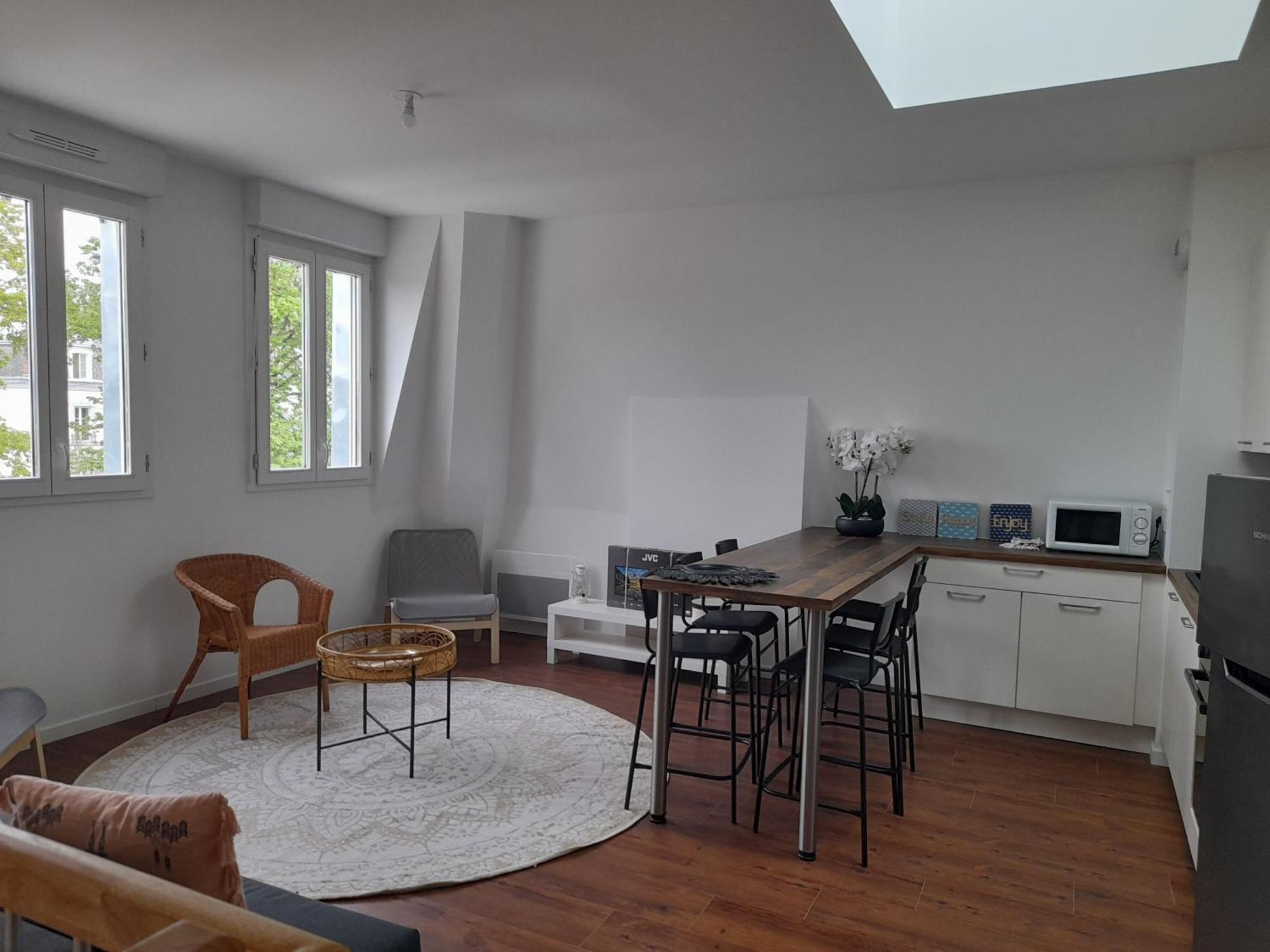 Appart Dans Petit Chateau En Centre Ville Lagny Esterno foto