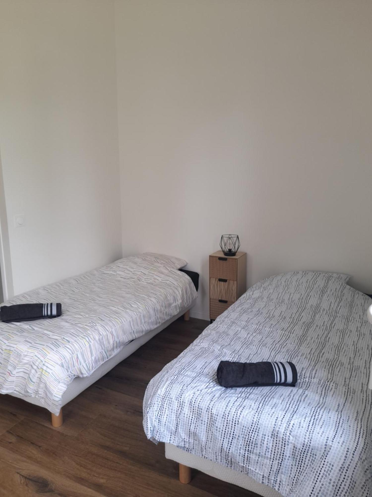 Appart Dans Petit Chateau En Centre Ville Lagny Esterno foto